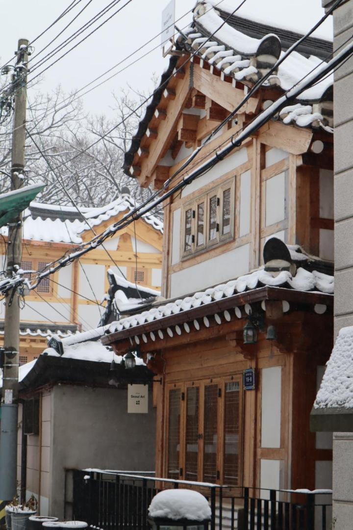 The Korean Traditional Hanok In Downtown Seoul For Convenient Public Transportation - Seoul Ari Bagian luar foto