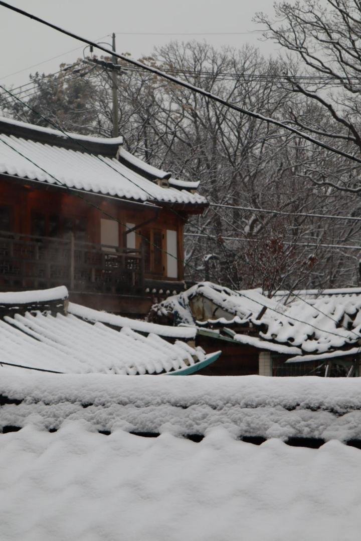The Korean Traditional Hanok In Downtown Seoul For Convenient Public Transportation - Seoul Ari Bagian luar foto