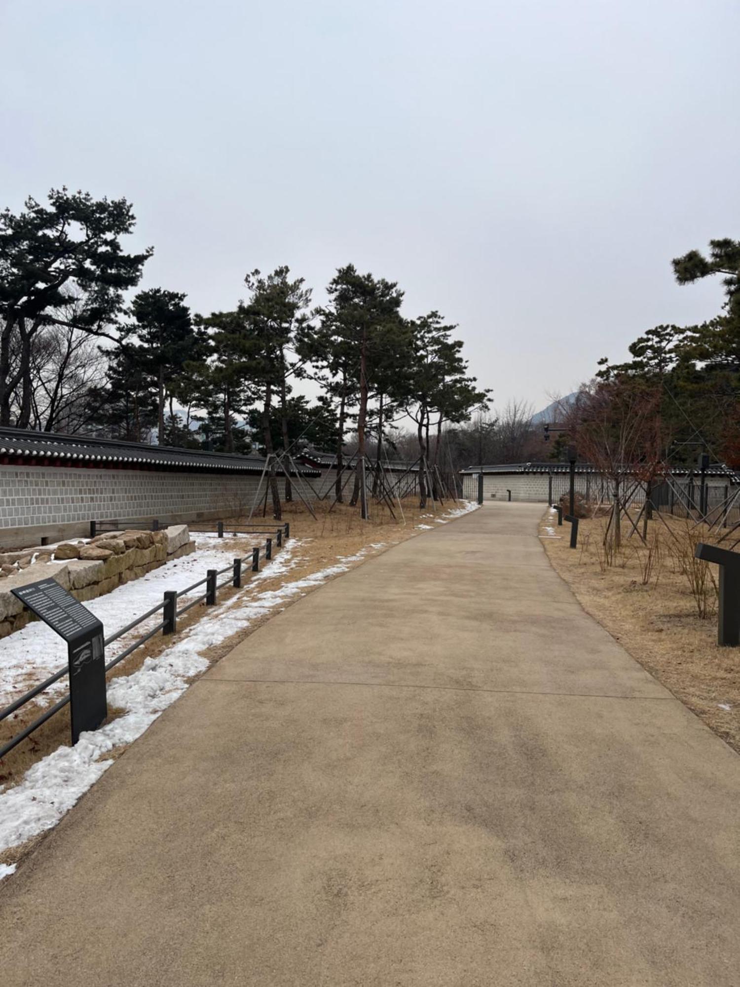 The Korean Traditional Hanok In Downtown Seoul For Convenient Public Transportation - Seoul Ari Bagian luar foto